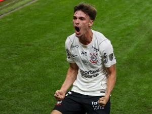 Bidon é o jogador mais importante do Corinthians, diz PVC: 'É um pêndulo'