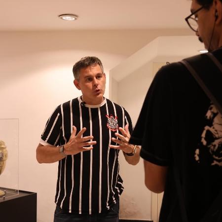 Justiça decidirá se promotor continuará em ação contra vice do Corinthians