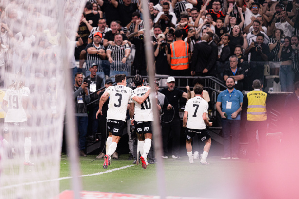 Corinthians encerra jejum de quase oito anos sem marcar em mata-mata da Libertadores