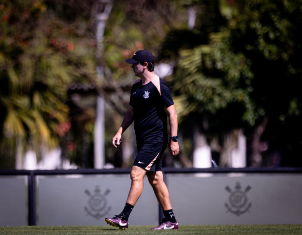 Corinthians se reapresenta após classificação na Libertadores e inicia trabalhos de olho no Coritiba
