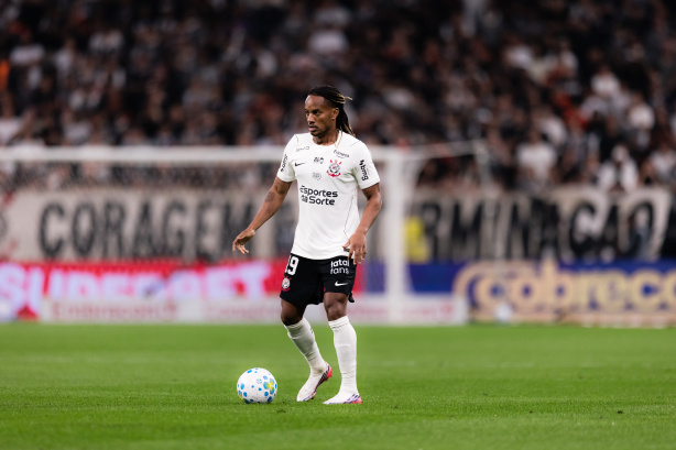 André Carrillo durante treino do Corinthians na Neo Química Arena André Carrillo durante treino do Corinthians na Neo Química Arena