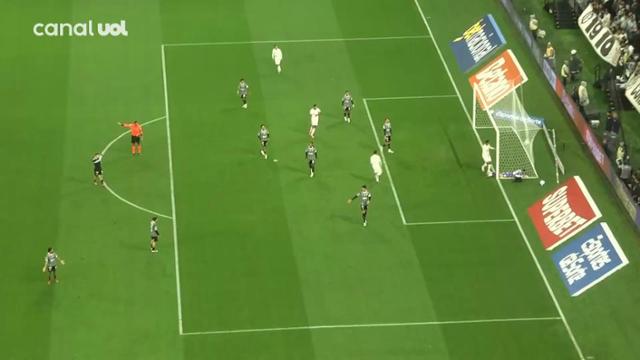 Jogadores do Corinthians em campo durante partida contra a Chapecoense na Neo Química Arena. Jogadores do Corinthians em campo durante partida contra a Chapecoense na Neo Química Arena.