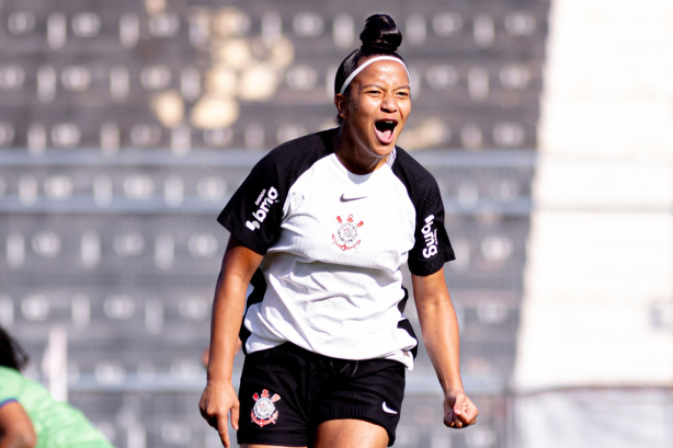 Jogadoras do Corinthians feminino Sub-20 em campo no Parque São Jorge Jogadoras do Corinthians feminino Sub-20 em campo no Parque São Jorge