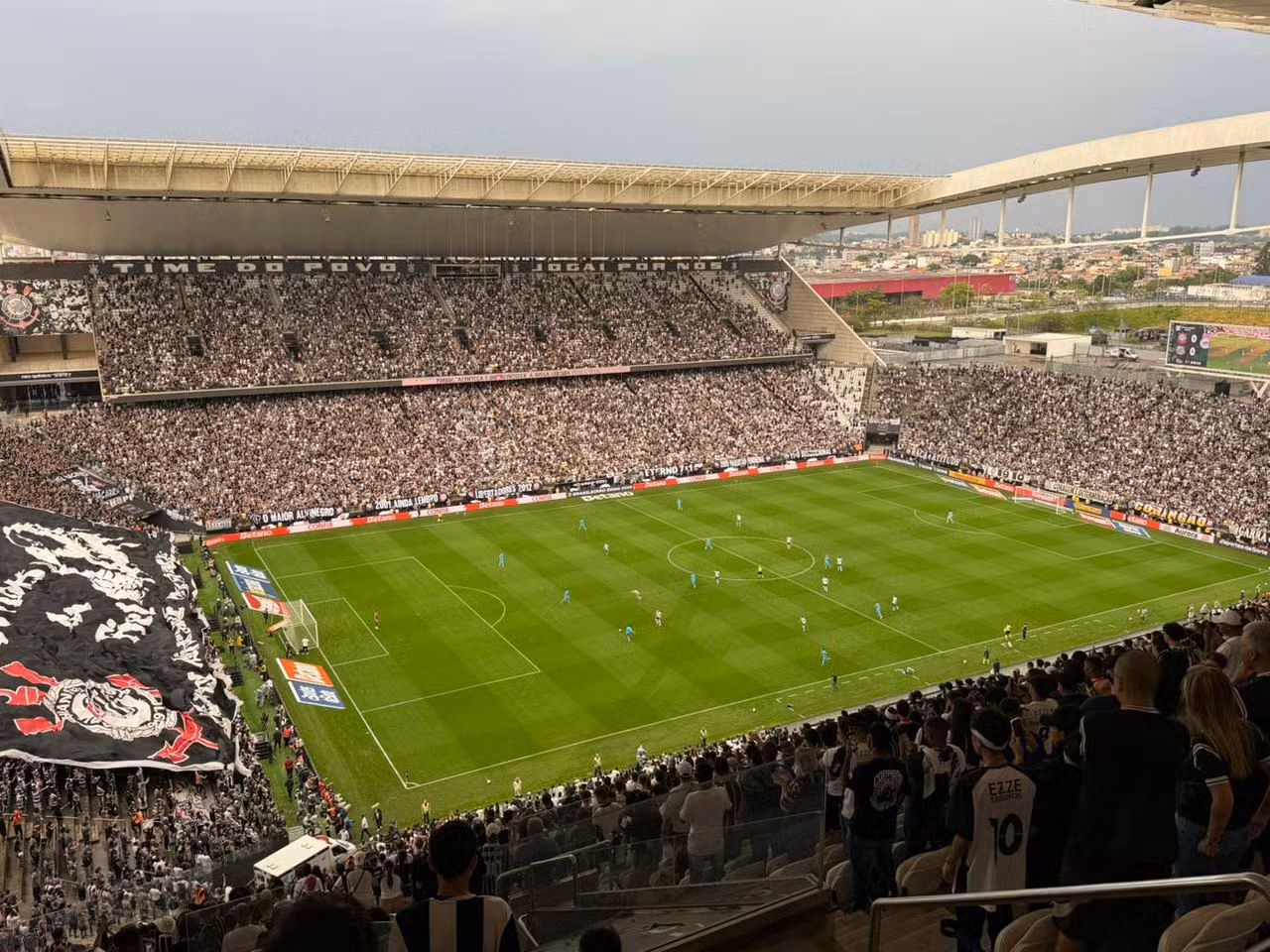 Visão geral das arquibancadas da Neo Química Arena durante dia de jogo Visão geral das arquibancadas da Neo Química Arena durante dia de jogo