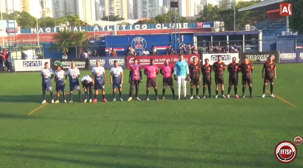 Jogadores do Corinthians em partida oficial de Fut7.