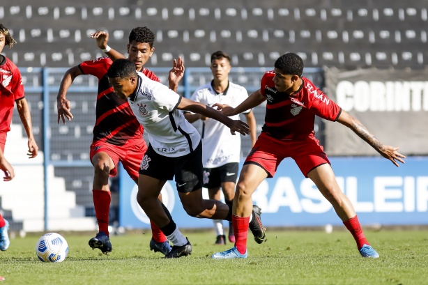 Jogadores do Corinthians Sub-17 perfilados antes de partida. Jogadores do Corinthians Sub-17 perfilados antes de partida.
