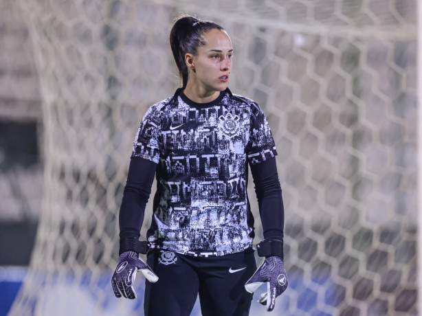 Jogadoras do Corinthians Feminino comemoram vitória na Arena Independência Jogadoras do Corinthians Feminino comemoram vitória na Arena Independência