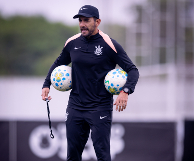 Jogadores do Corinthians em treino no CT Dr. Joaquim Grava