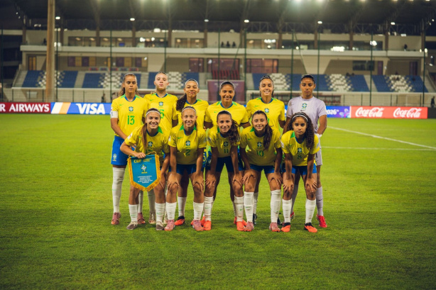 Goleira Nathy Borges com a camisa da Seleção Brasileira Goleira Nathy Borges com a camisa da Seleção Brasileira