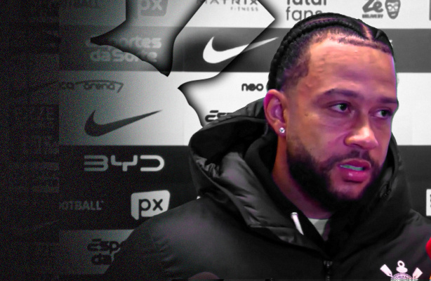 Atacante Memphis Depay em entrevista na Neo Química Arena Atacante Memphis Depay em entrevista na Neo Química Arena