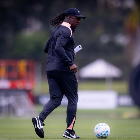 Clarence Seedorf durante atividades no centro de treinamento do Corinthians. Clarence Seedorf durante atividades no centro de treinamento do Corinthians.
