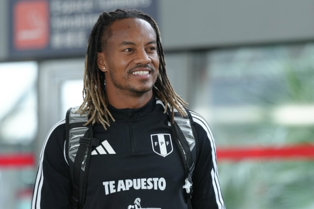 O volante André Carrillo em treinamento pelo Corinthians. O volante André Carrillo em treinamento pelo Corinthians.